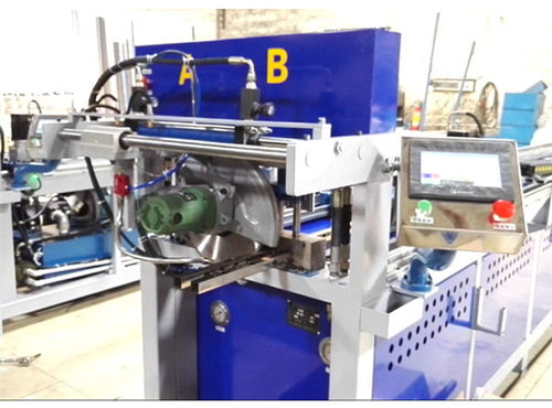 德川機械 專業制造，廠家直銷——兩工位數控沖孔機與護欄沖孔機的卓越選擇